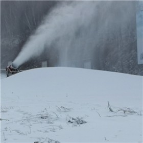 滑雪场造雪机采购 设备好河南诺泰克品牌
